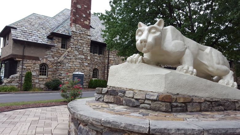 Penn State Hazleton's Nittany Lion statue in front of Schiavo Hall.