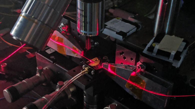 Components for a quantum computer underneath a microscope-type of equipment